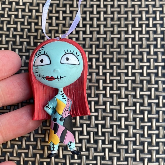 Disney Tim Burton's The Nightmare Before Christmas 25 Year Sally Ornament. - Picture 3 of 13